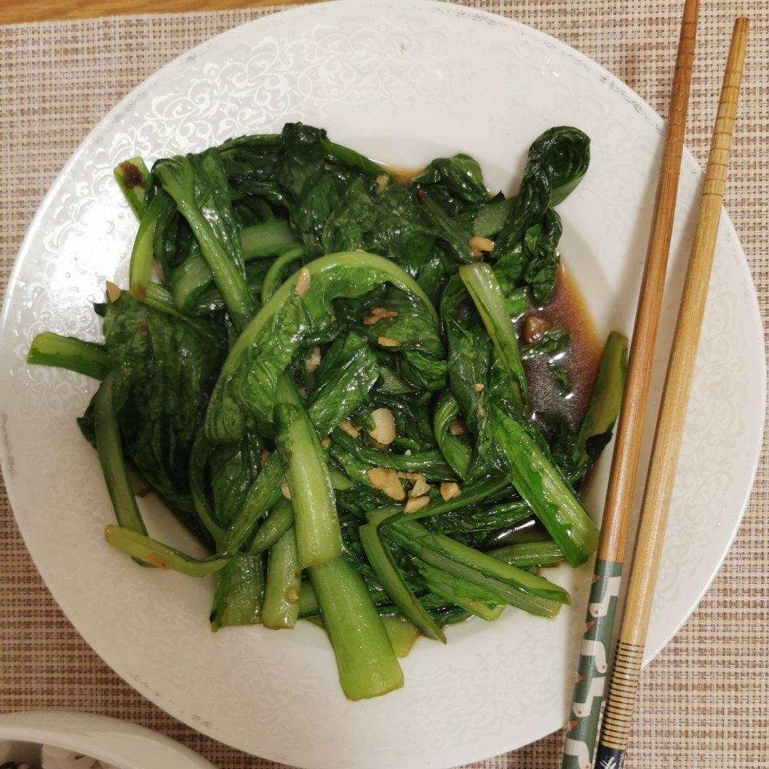 蒜蓉耗油清炒油麦菜，减脂快手菜，宝宝超爱，傻瓜步骤，屡试不爽，好吃且下饭，鲜香爽口！！