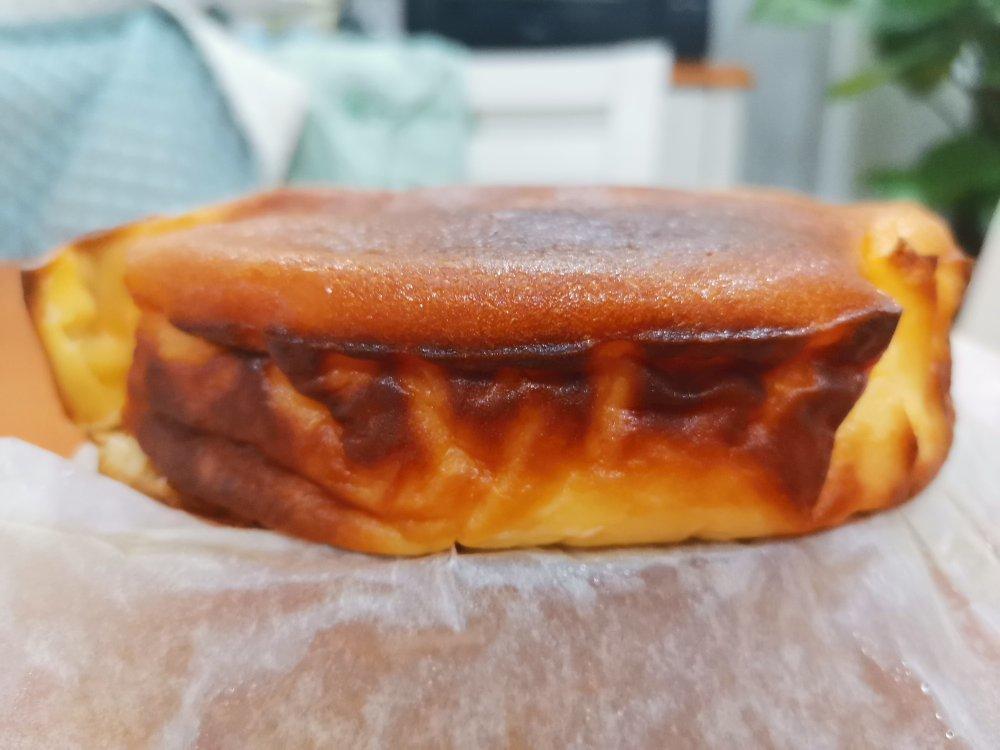 巴斯克式烤芝士蛋糕[超简单][搬运]