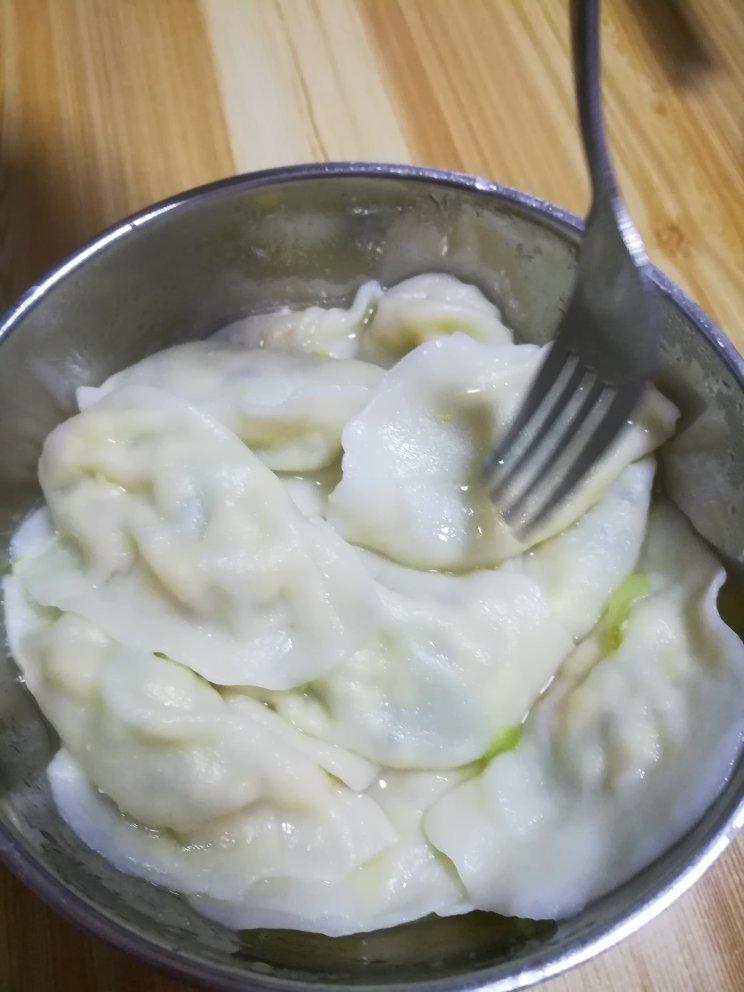 清淡的黄瓜鸡蛋水饺