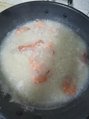 虾粥（超鲜美海鲜粥）的做法 步骤3