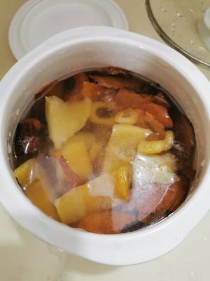 土茯苓花胶瘦肉炖汤的做法 步骤4