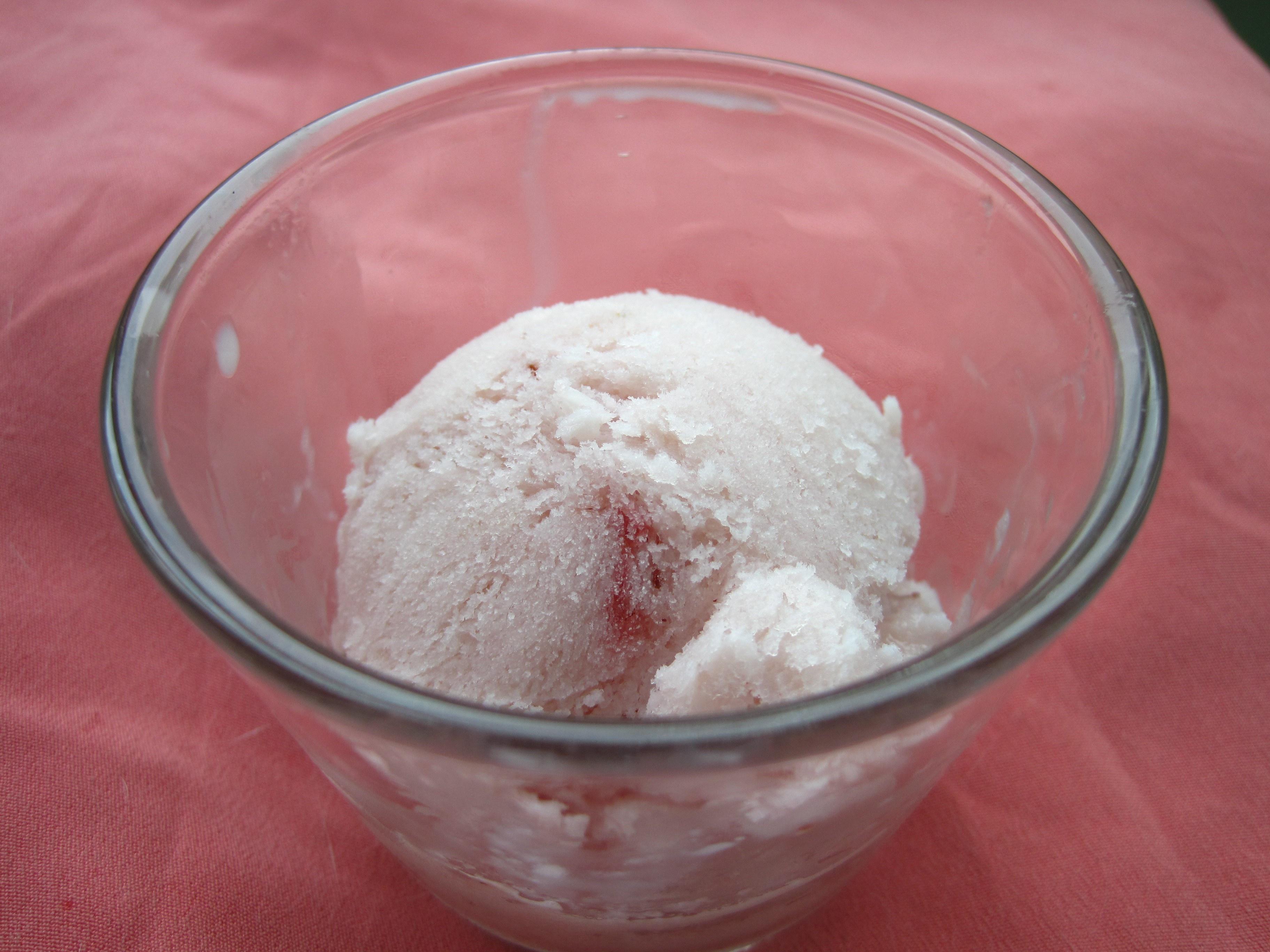 极简草莓冰淇淋的做法