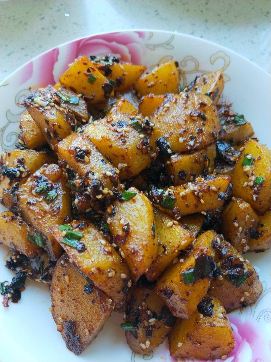 小月潇做的香气扑鼻的香辣孜然炒土豆08