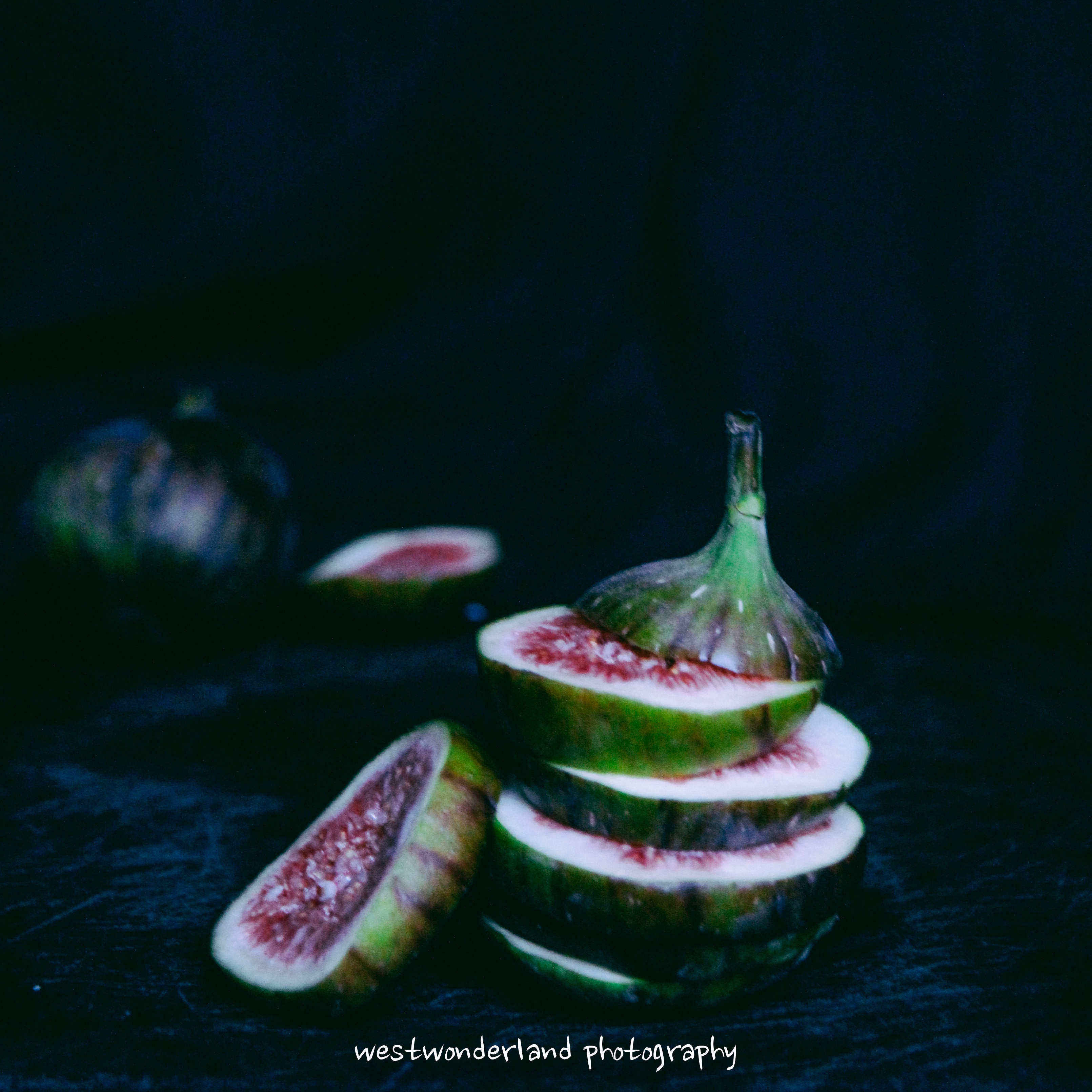 热烤无花果佐红酒肉桂糖蜜（可作牛排配菜）