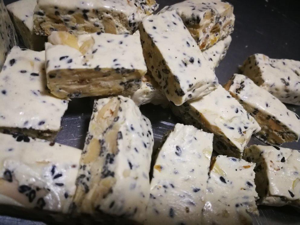 《Tinrry下午茶》教你做熬糖版牛轧糖