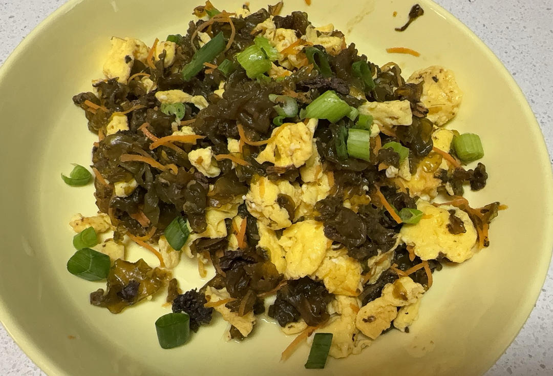 地皮菜炒鸡蛋