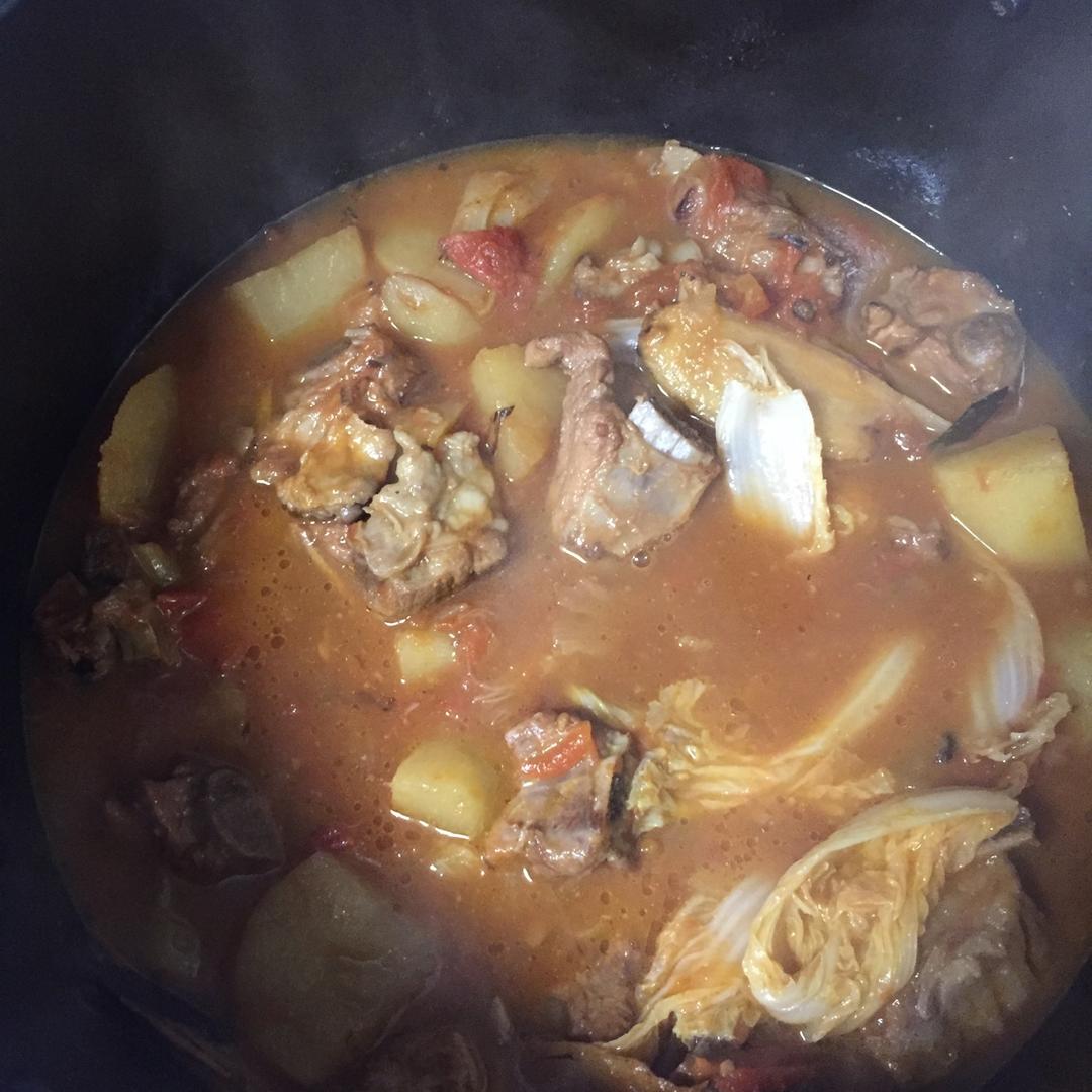 番茄土豆玉米排骨汤