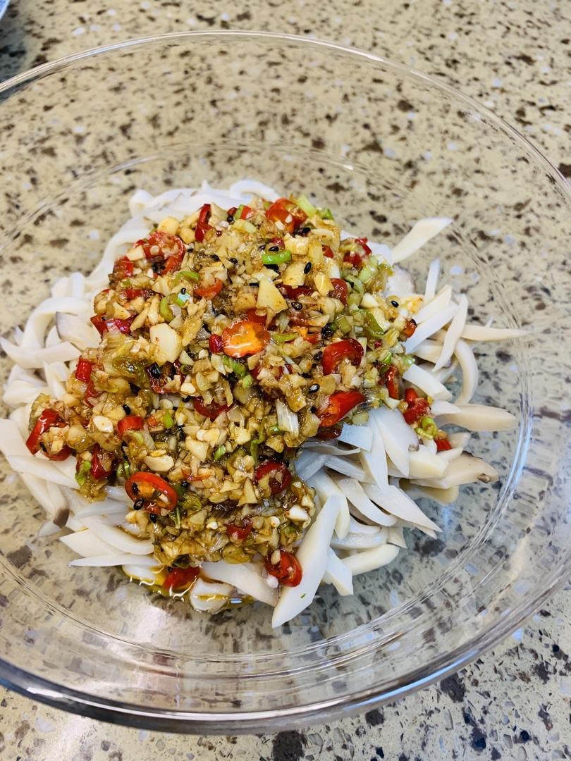比肉还好吃的【手撕凉拌杏鲍菇】，上桌扫光光