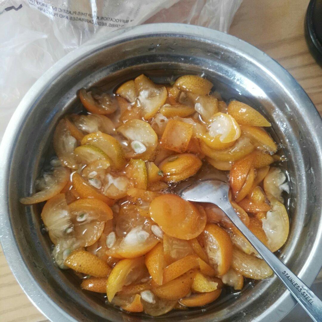 金桔酱润肺止咳化痰疗效好。金桔酱。