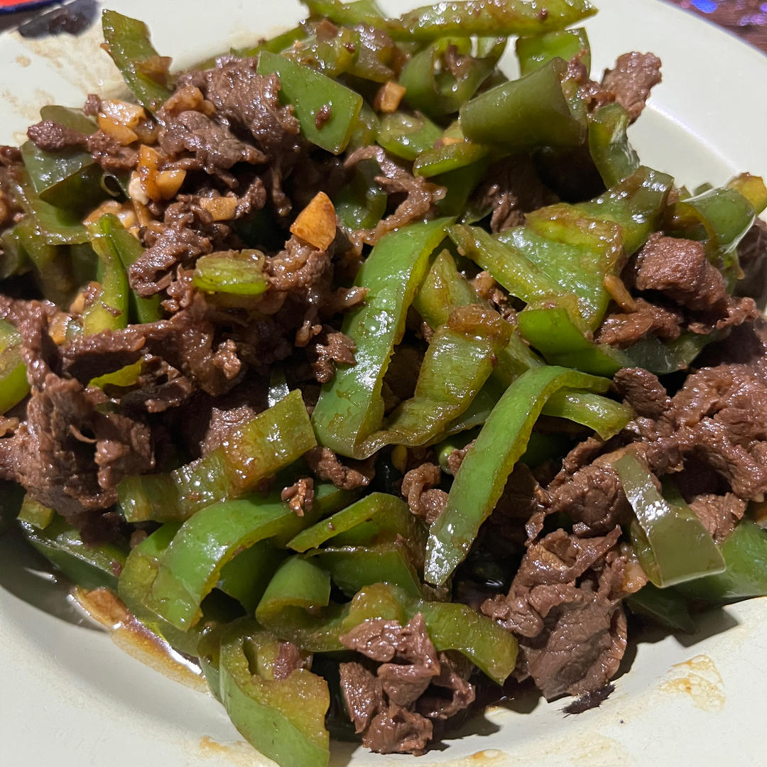 巨下饭的尖椒炒肉片