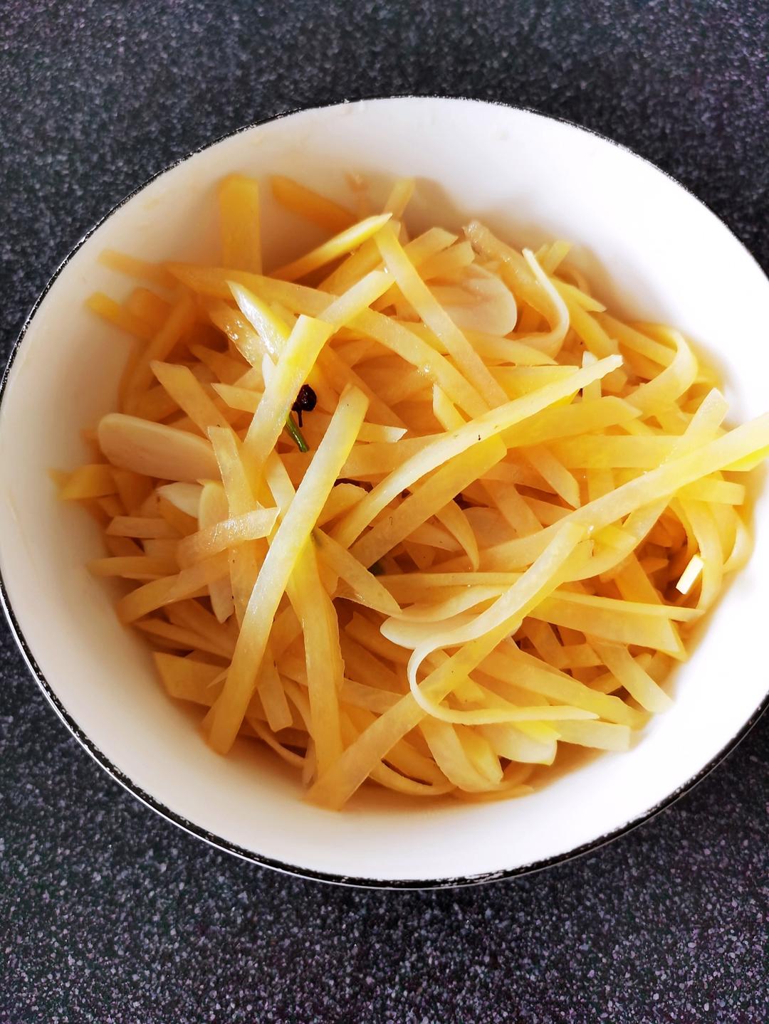 在家也能做出馆子味儿的醋溜/炝炒/酸辣土豆丝（就是那道看似简单，实则步步玄机的土豆丝）