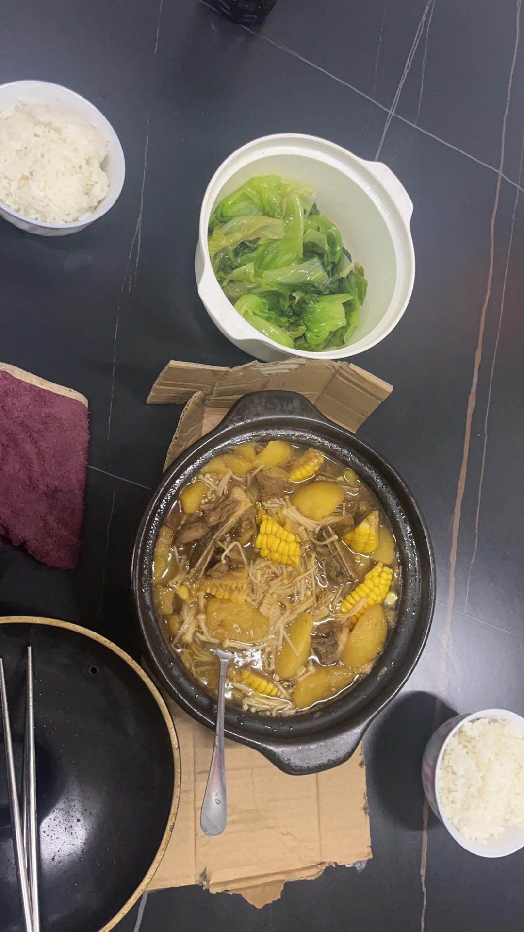 超好吃排骨-土豆蒜香排骨煲
