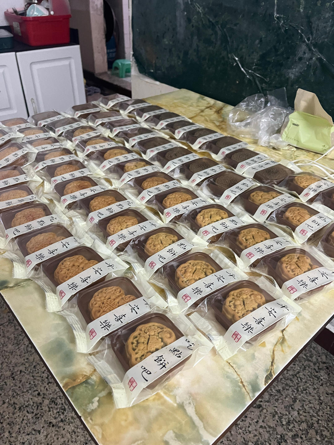广式莲蓉蛋黄月饼/久吃不厌的经典组合