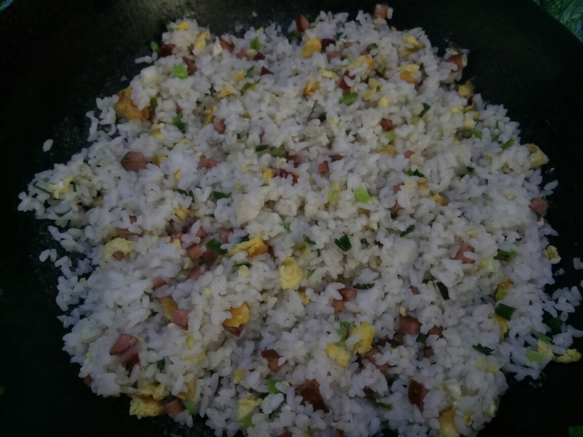 美味易做的家常炒米饭的做法
