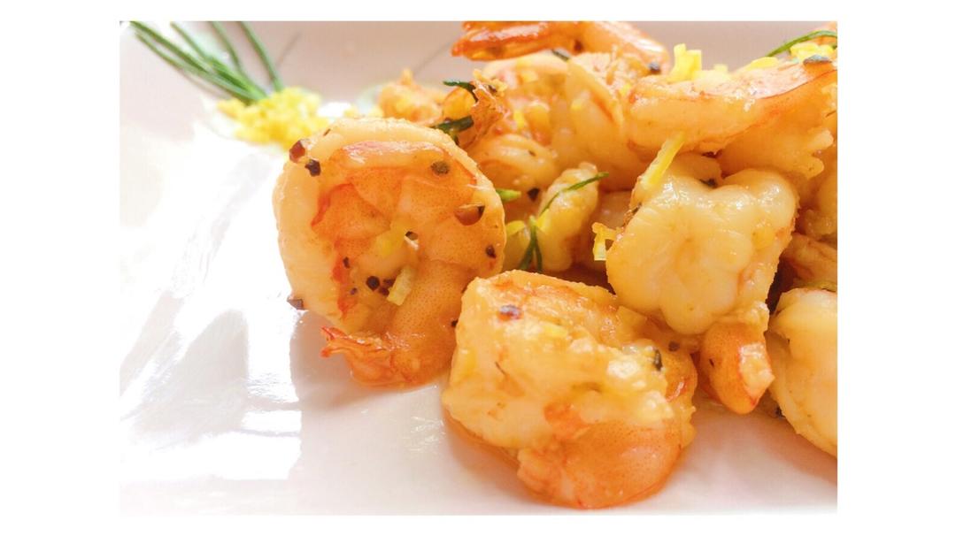 “爸气十足”私房菜：蒜香柠檬虾－视频【没牌子】