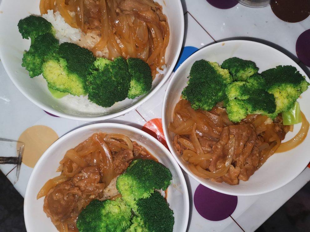 “吉野家”肥牛饭