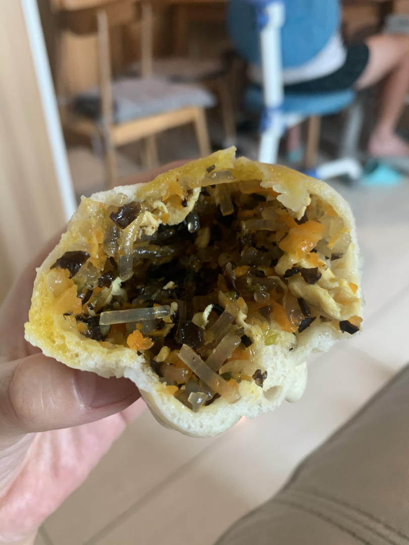 胡萝卜木耳鸡蛋包子——素包子也可以很好吃~