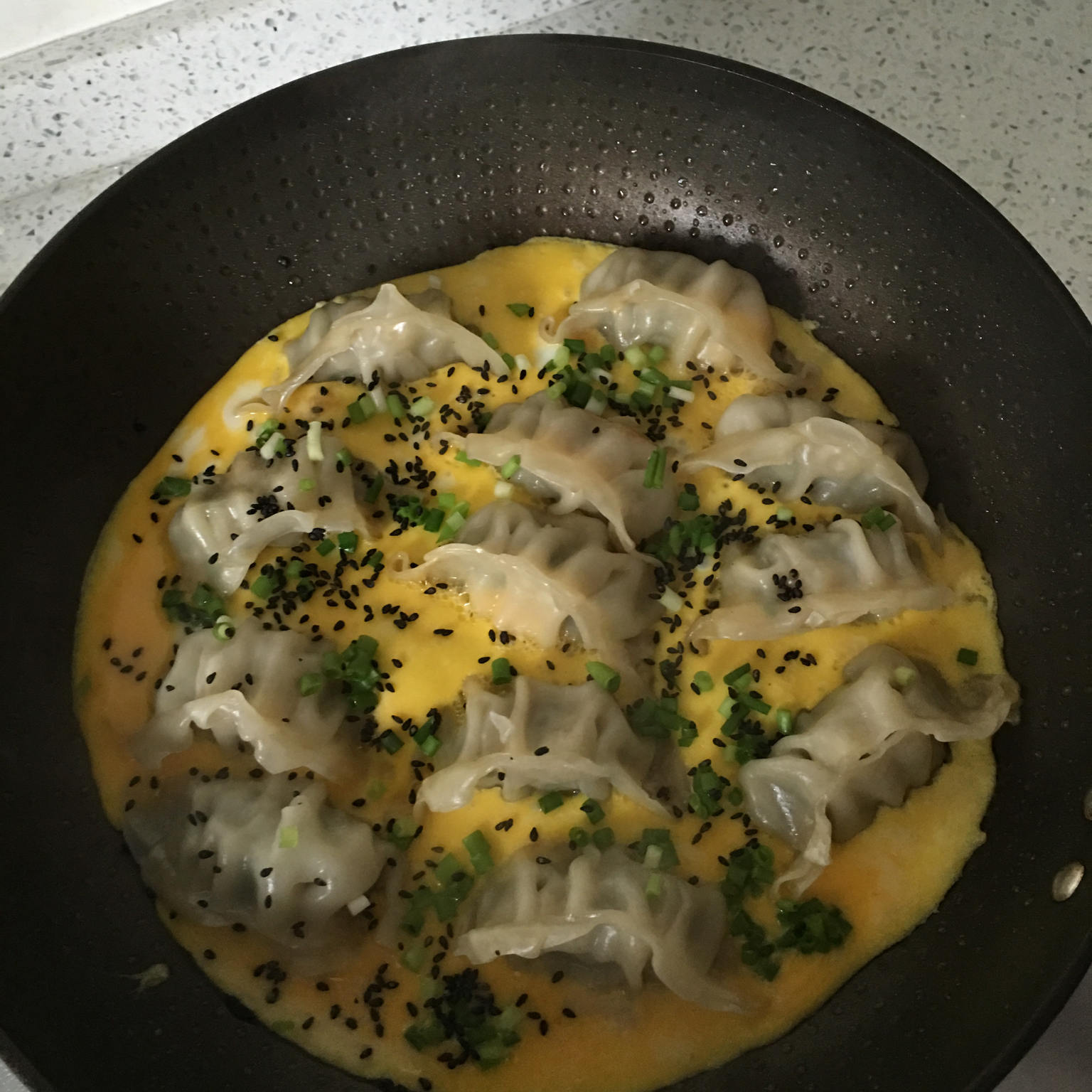 抱蛋煎馄饨