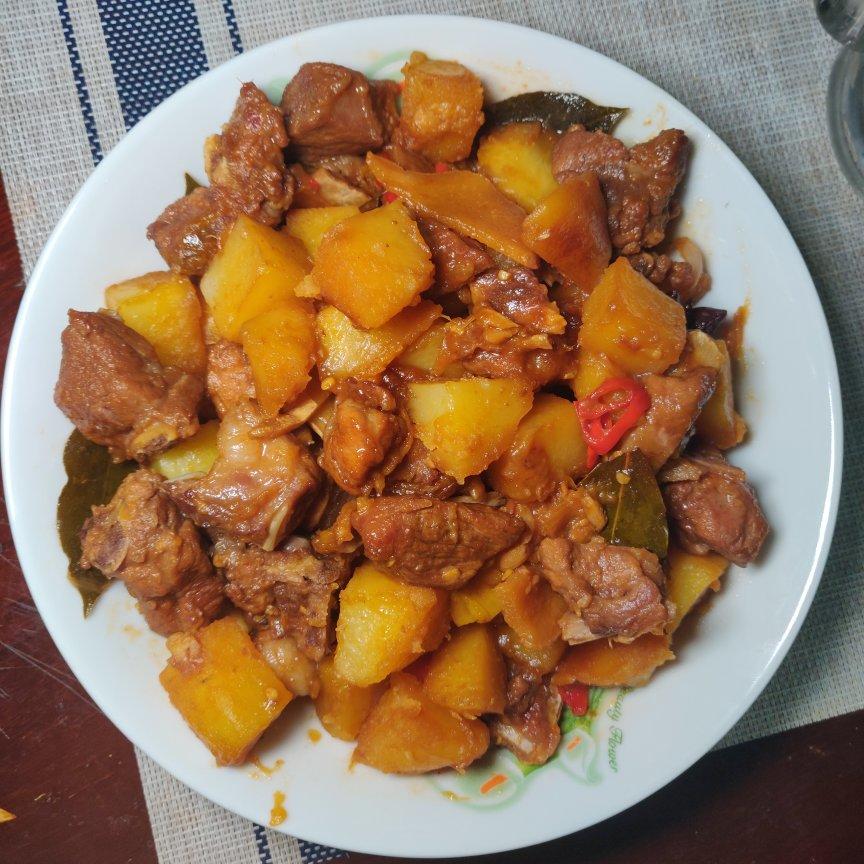 土豆炖排骨