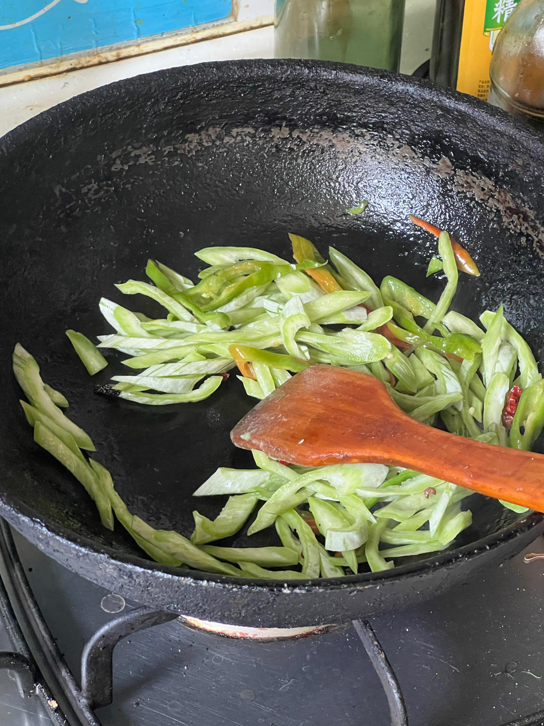 蛇豆炒牛肉的做法 步骤8