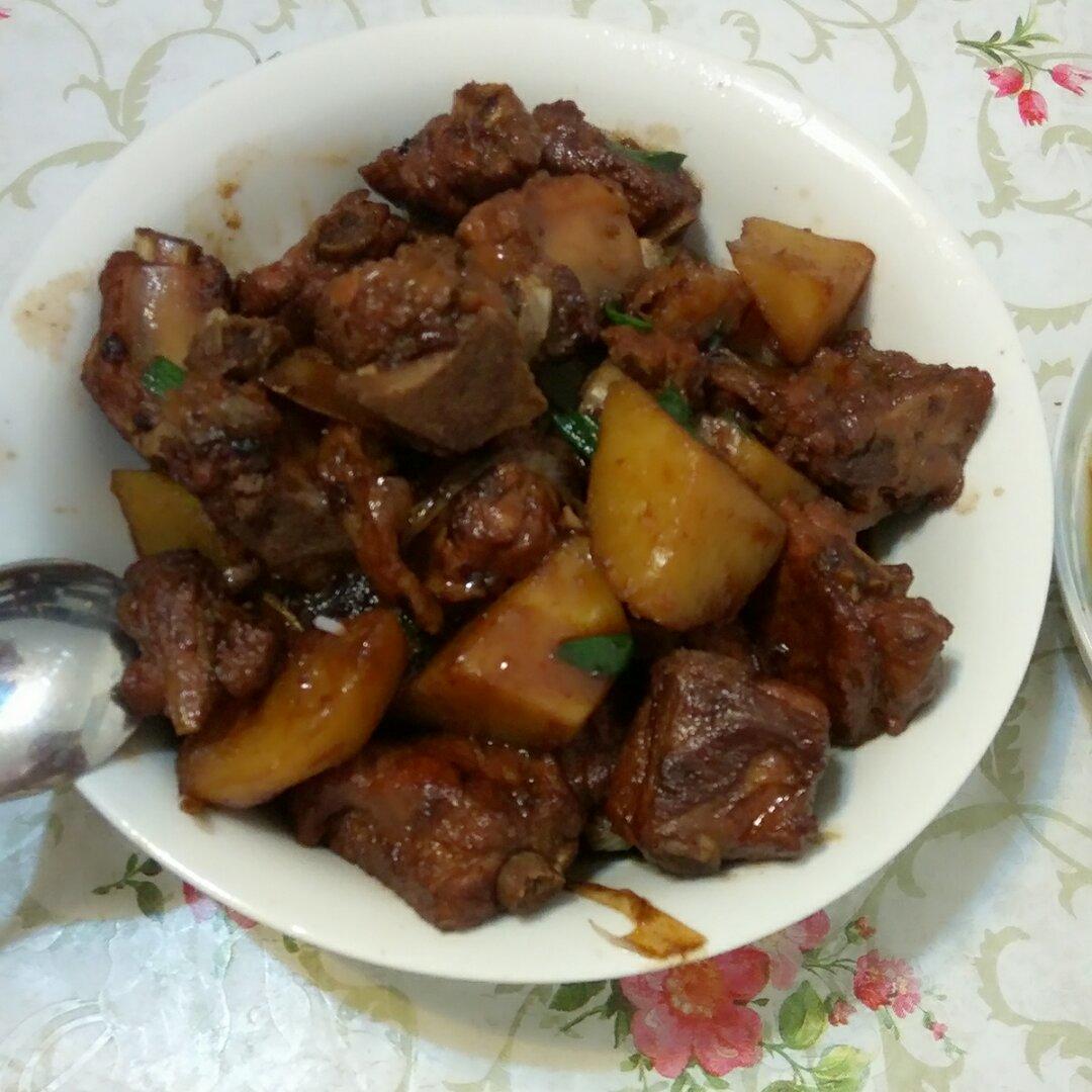 土豆烧排骨