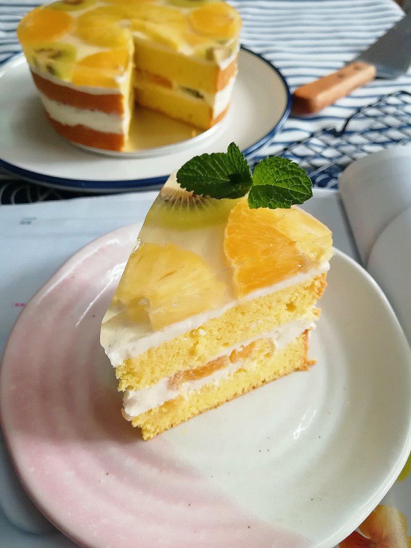 枔叶小寿司做的奶油水果装饰蛋糕