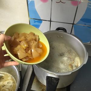 酸萝卜老鸭汤的做法 步骤6