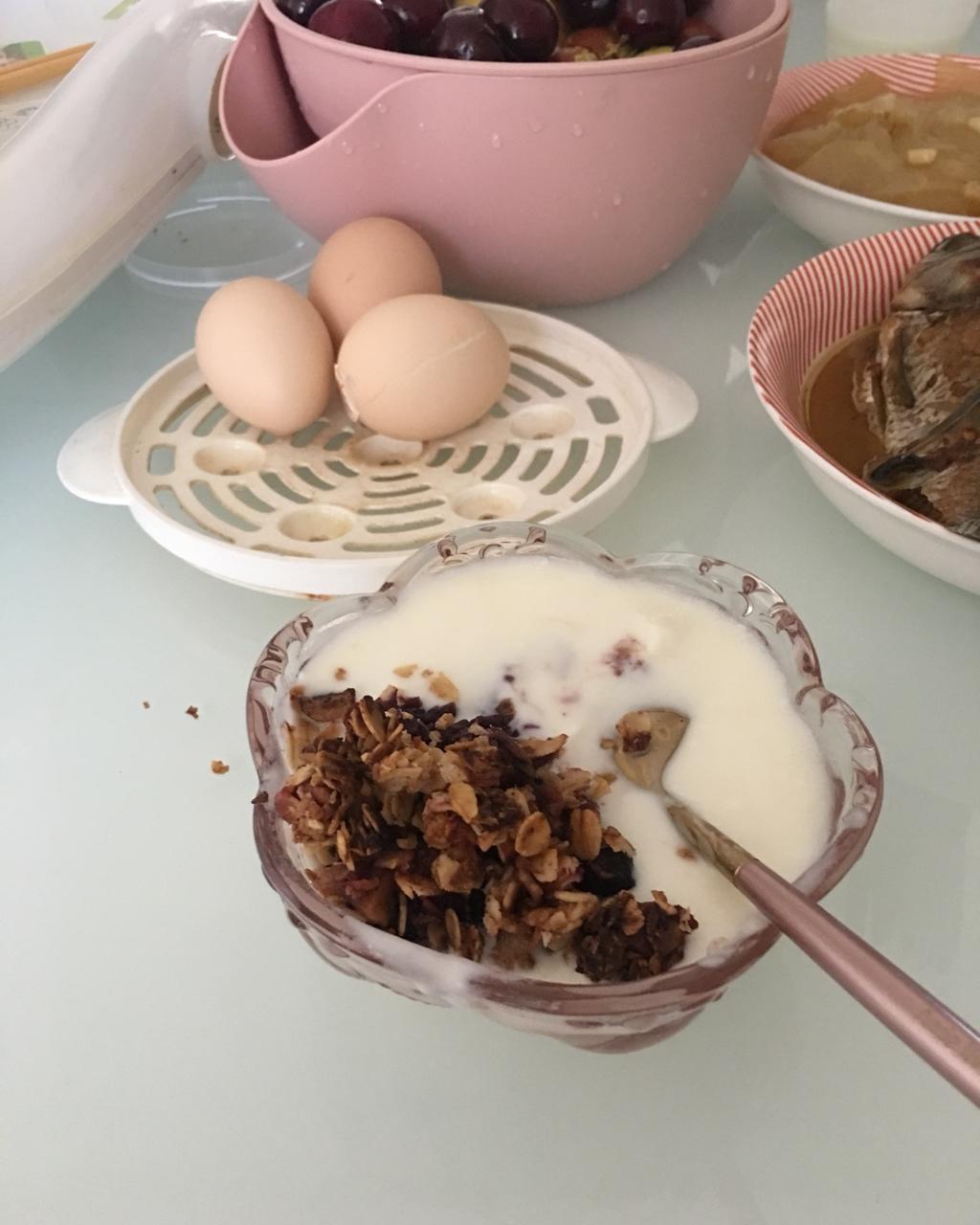 黄桃蓝莓燕麦脆丨健康·三餐