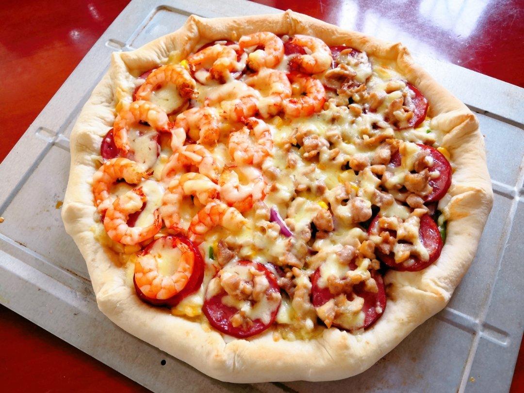 新手福利，媲美必胜客的超豪华版海陆双拼芝心披萨