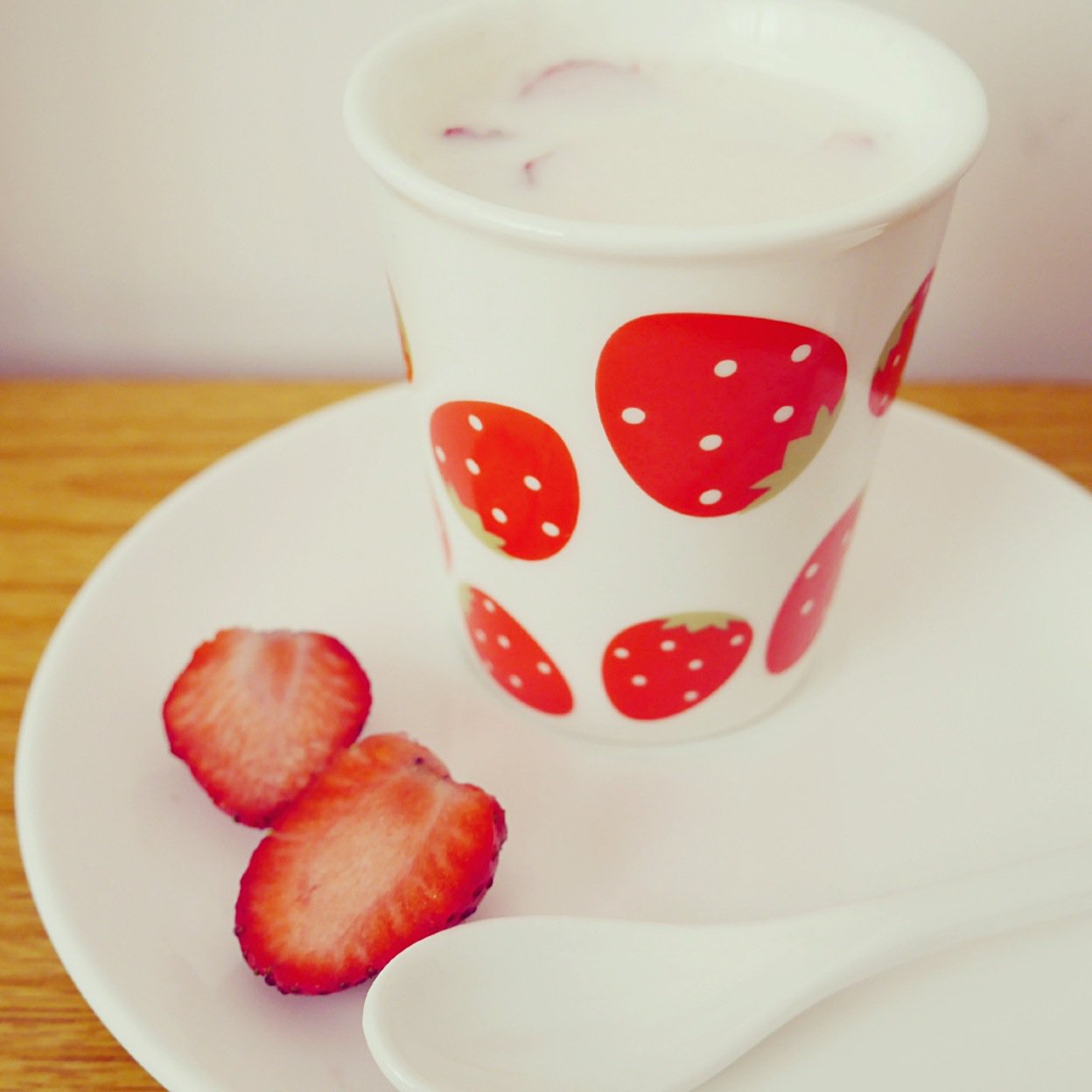 草莓酸奶