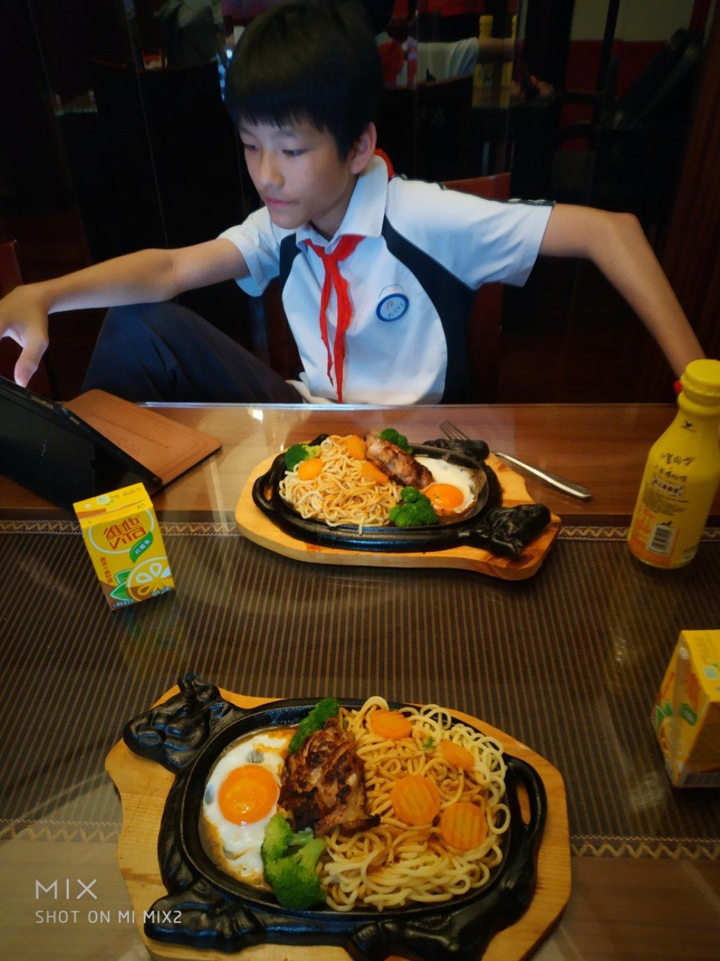 香煎鸡排黑椒铁板