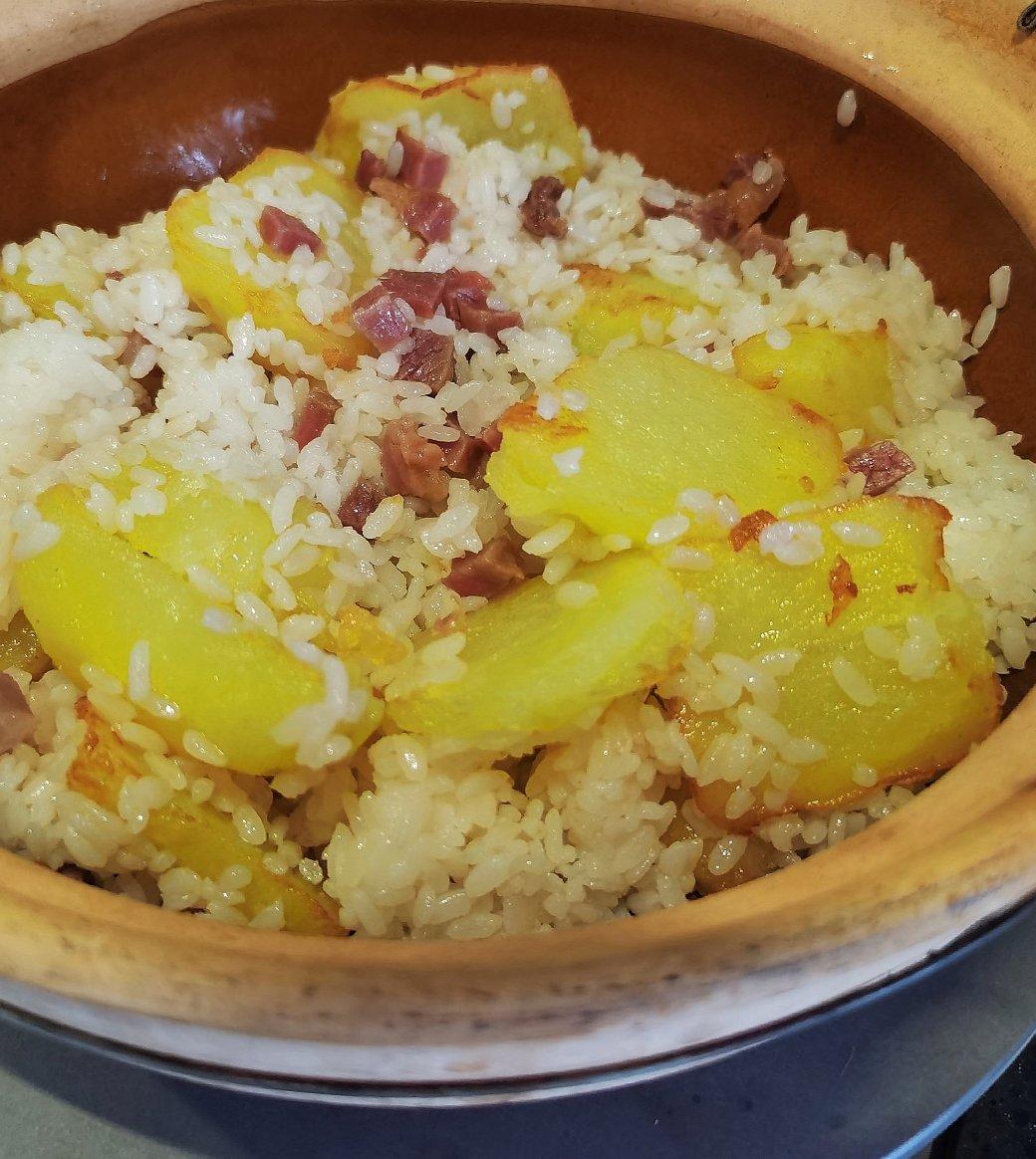 铜锅洋芋饭