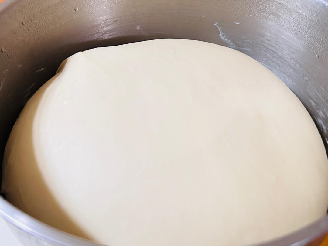 鲜奶牧场吐司制作揭秘，绵密的吐司谁不爱啊