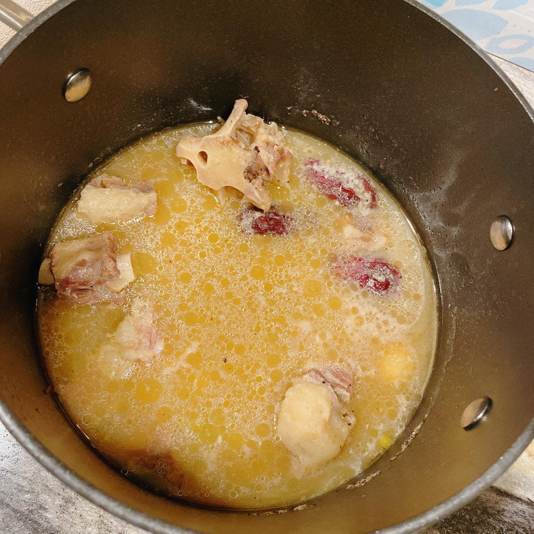 牛尾汤(不仅汤好喝，牛尾更有滋味)