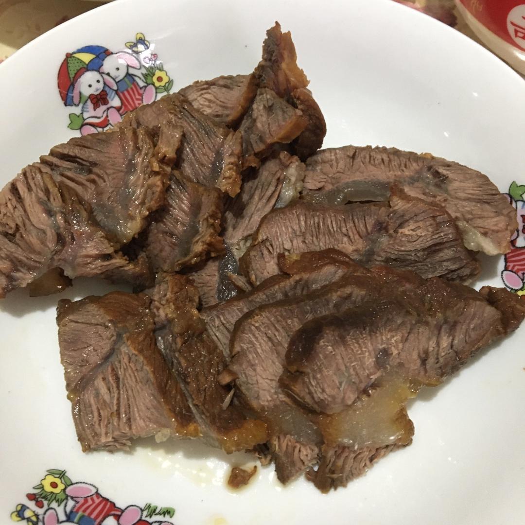 卤牛肉