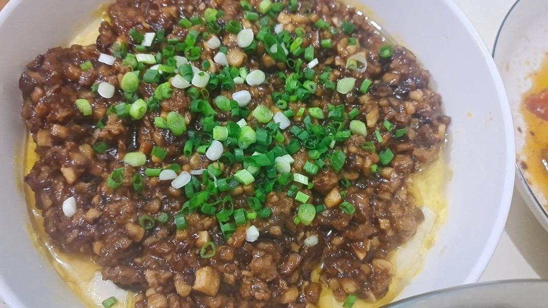 【豆腐肉末蒸蛋】非常嫩滑，小朋友也特喜欢