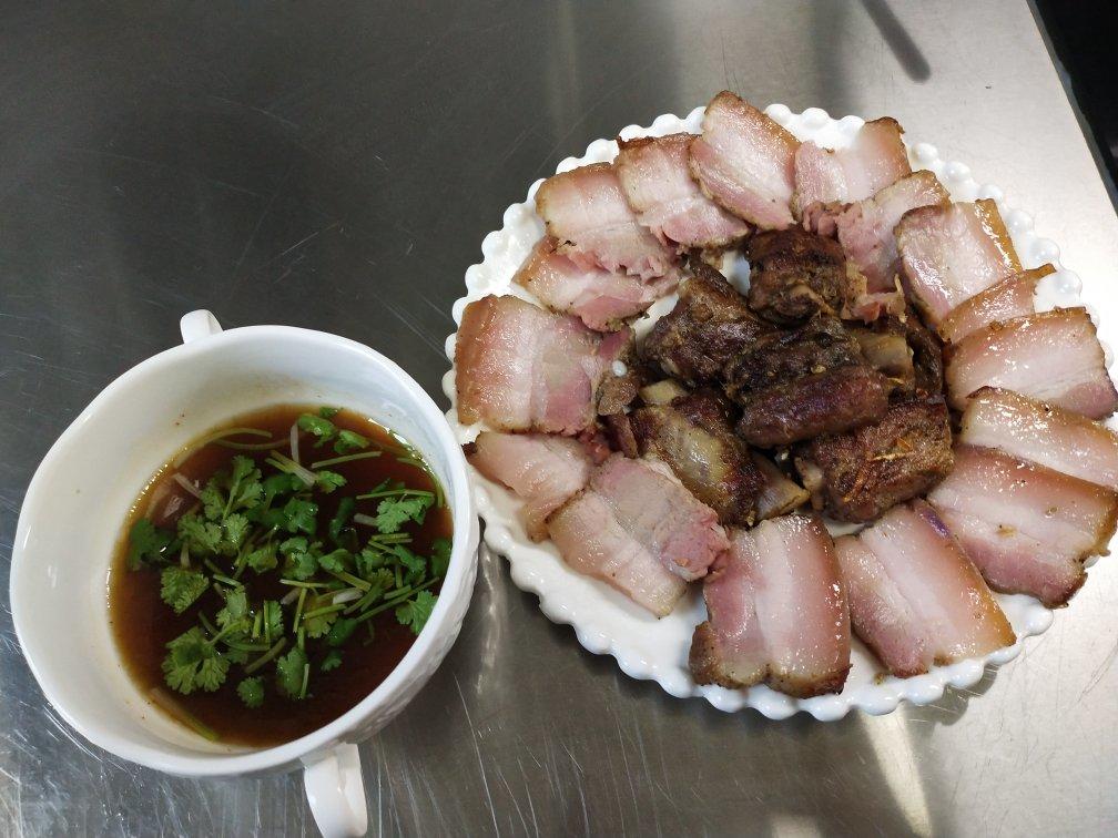 濒临灭绝传男不传女之客家咸猪肉