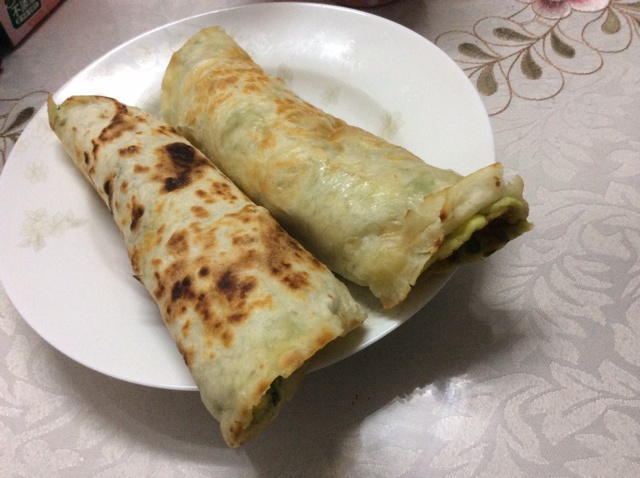 韭菜鸡蛋卷饼