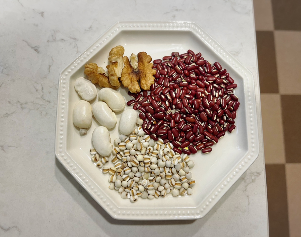 早晨の红豆薏米汤的做法