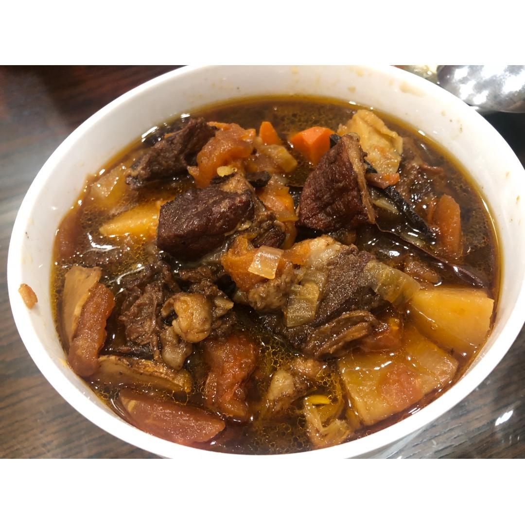 番茄土豆炖牛腩