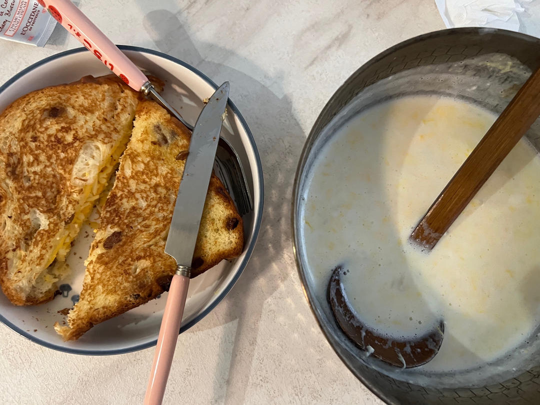 烤芝士三明治（Grilled Cheese Sandwich）