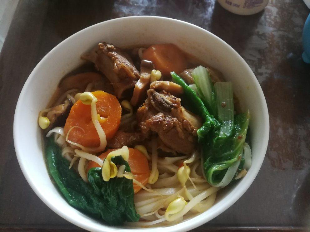 红烧排骨面