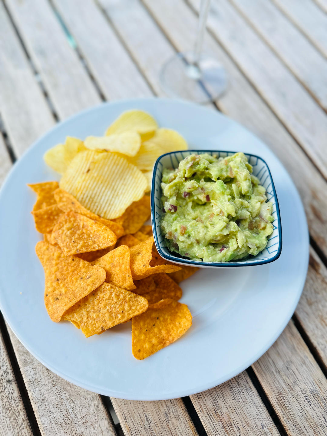 Guacamole 墨西哥牛油果酱，配玉米片