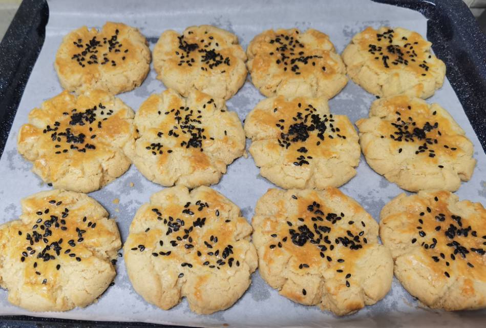 轻轻一按就碎掉的原味桃酥（不输猪油版）