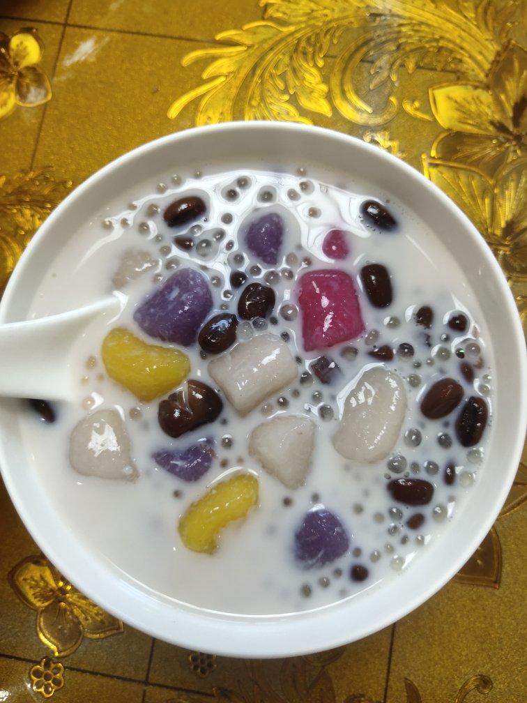 椰汁芋圆西米露🍧