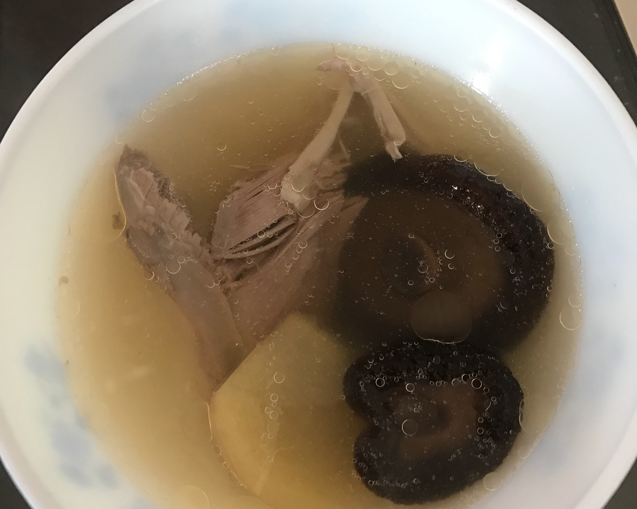 鸽子香菇汤的做法