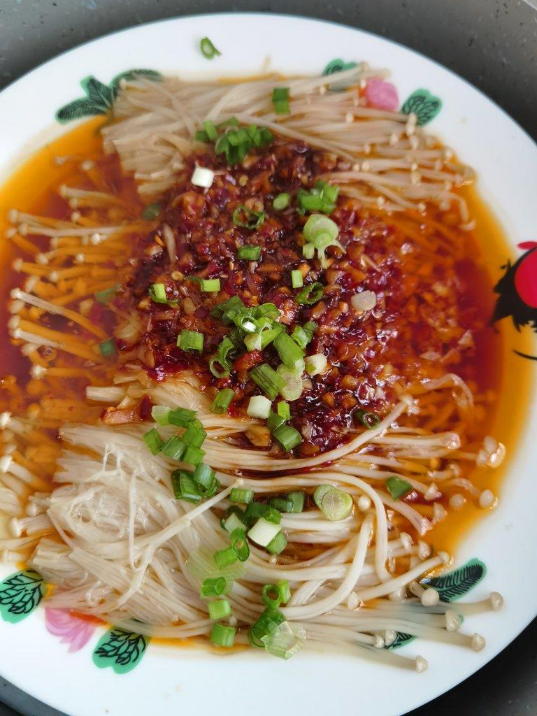 蒜蓉金针菇，简单快手的下饭神菜