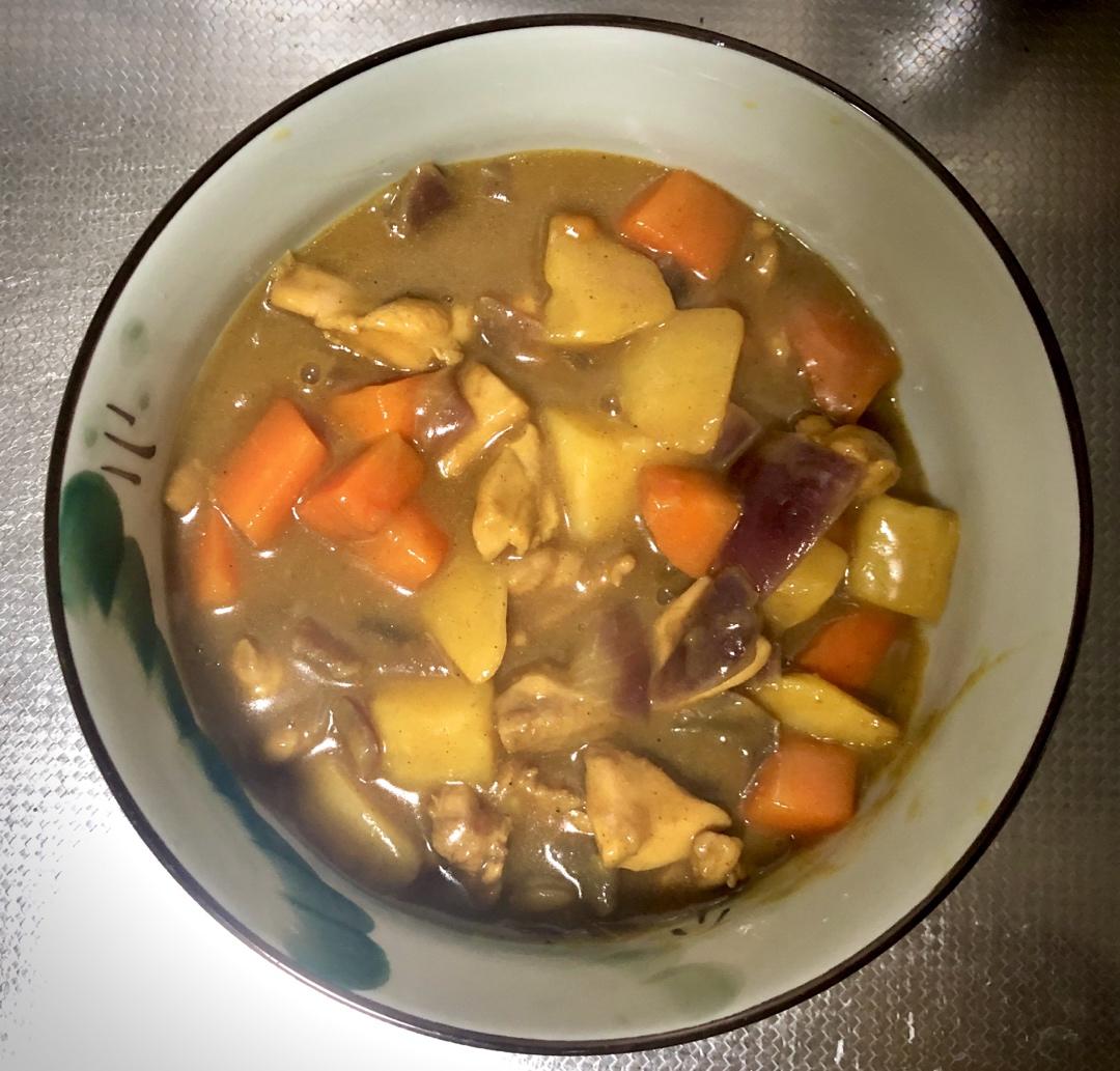 土豆咖喱鸡肉饭