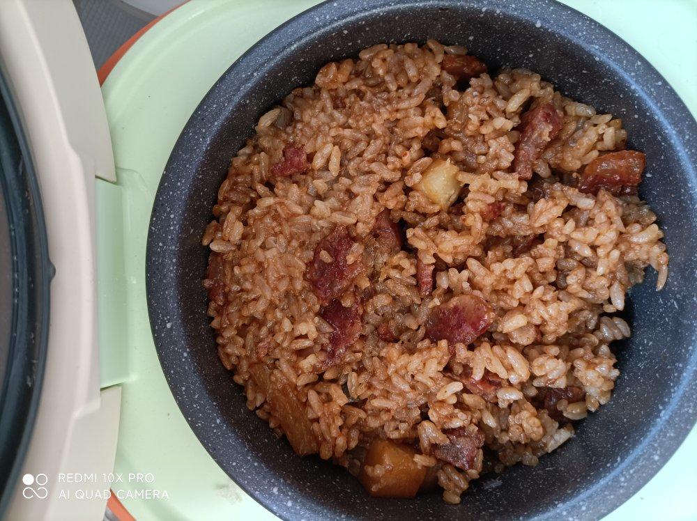 香肠土豆焖饭❗️❗️电饭煲懒人做法