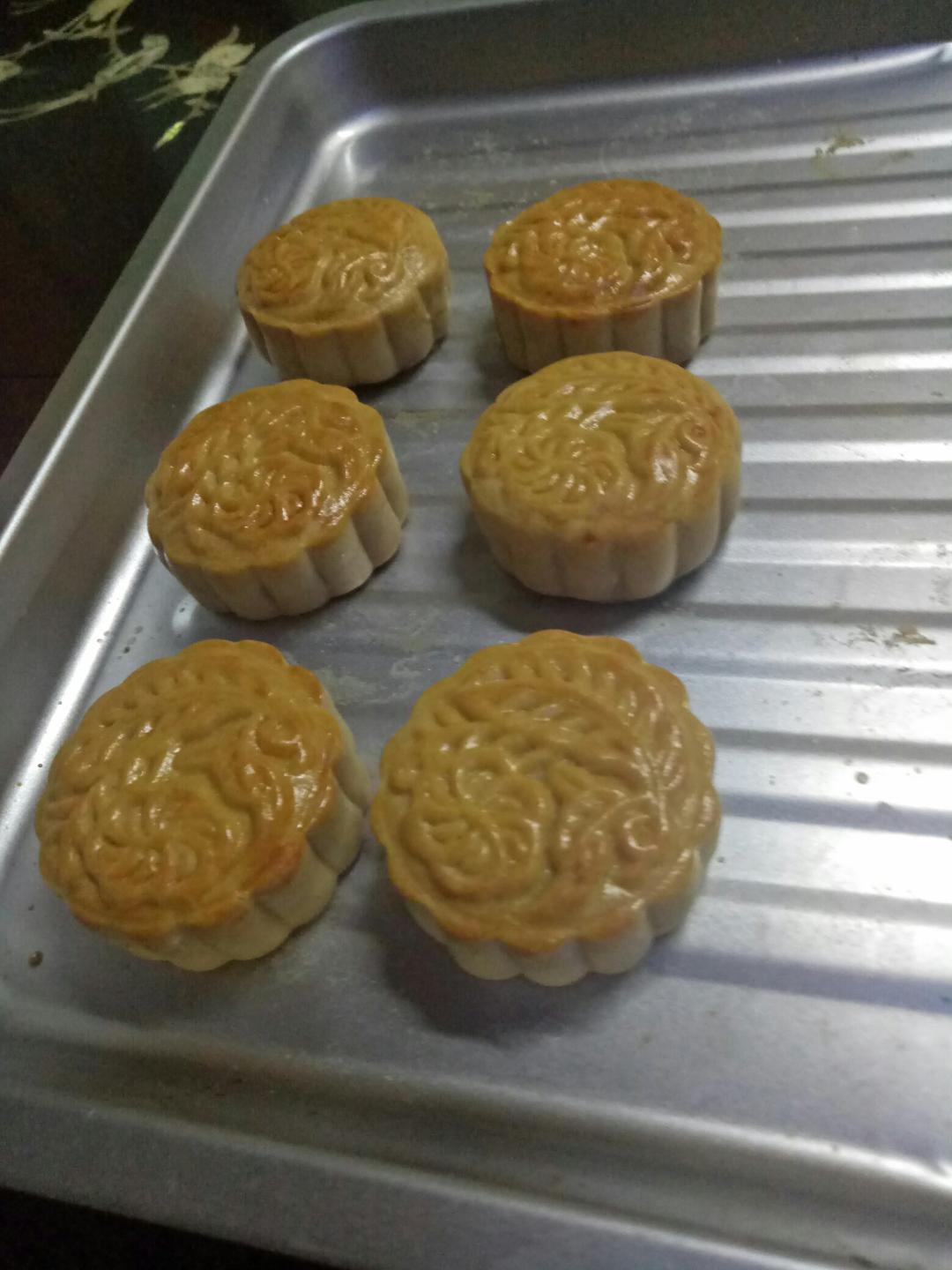 广式月饼——蛋黄莲蓉月饼